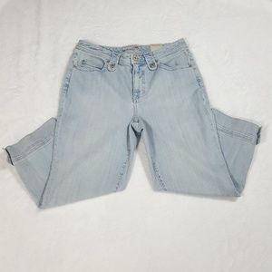NWT Chico's Platinum Crop Capris Jeans Size 0